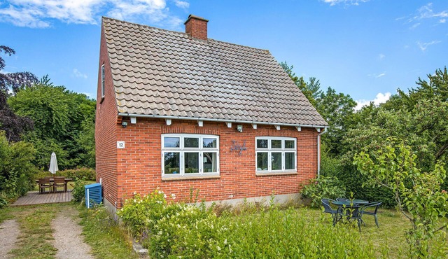 2 bedroom stunning home in Rønne