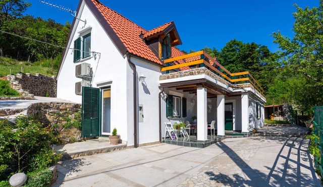 2 bedroom stunning home in Gornji Lopci