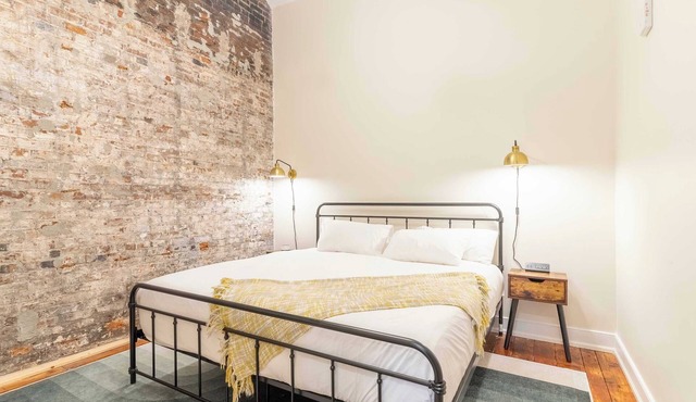 2 Bedroom Suite, 1 King Bed, 1 Queen Bed