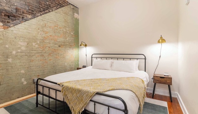 2 Bedroom Suite, 1 King Bed, 1 Queen Bed