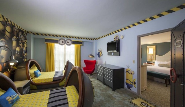 2-Bedroom Suite at a 4⭐️ Hotel