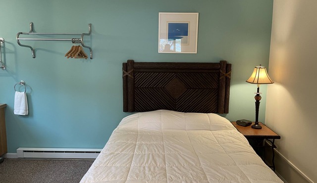 2 Bedroom Suite on Lake George