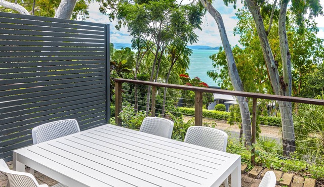 2 Bedroom Sunset Waters 17 by Hamilton Island Private Apartments n