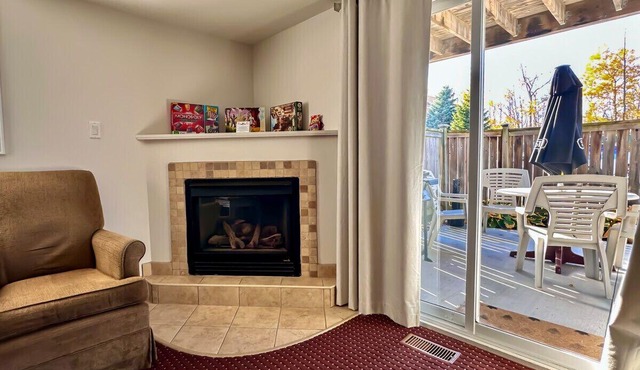 2 bedroom townhome Collingwood