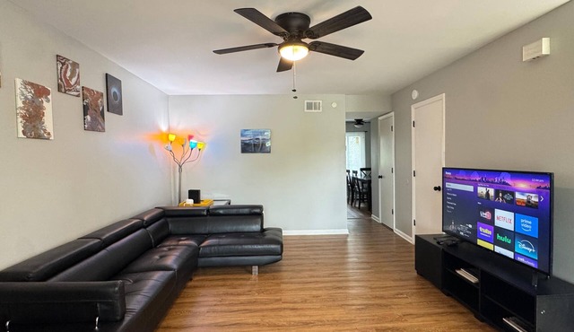 2-bedroom townhome for 6 guests