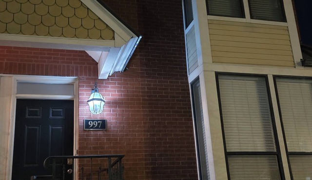 2-bedroom townhome in beautiful downtown Kansas City