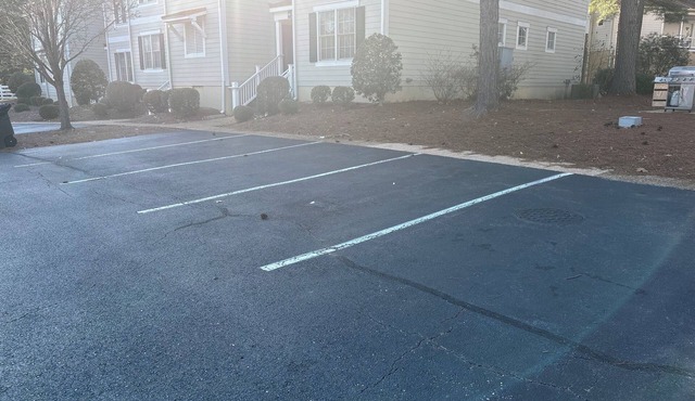 2-bedroom townhome with WiFi, AC in awesome Williamsburg at Spinnaker Resorts.