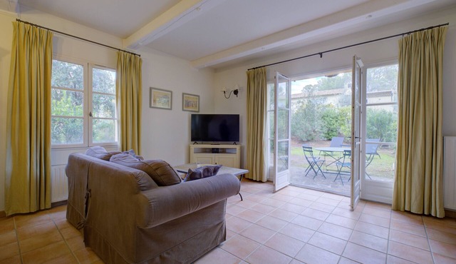 2 BEDROOM TOWNHOUSE WITH GARDEN (N°436)