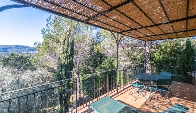 2 BEDROOM TOWNHOUSE WITH GARDEN (N°563)