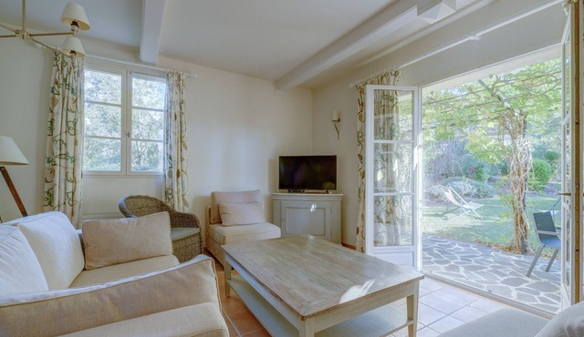 2-BEDROOM TOWNHOUSE WITH GARDEN (N°427)