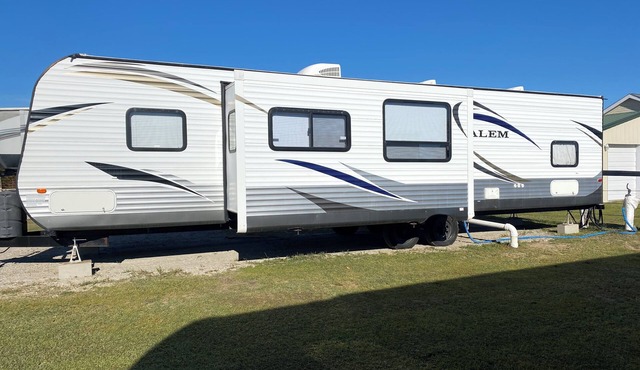2 bedroom Trailer at A New Life Ranch LLC - Come ride horses!