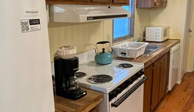 2-bedroom trailer, with WiFi in Greenup County, in the middle of 260 acres.