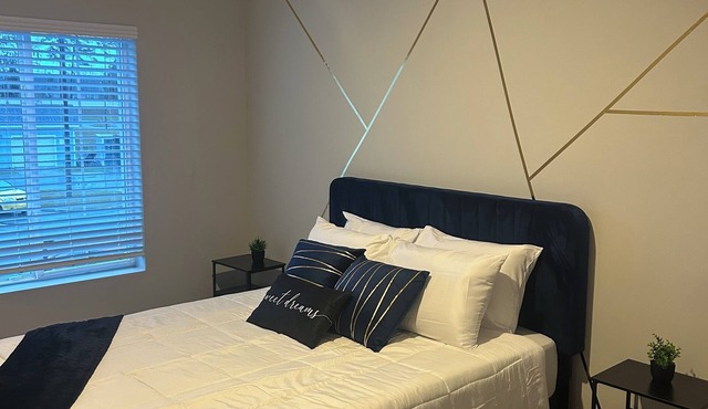 2-bedroom Tranquil Retreat minutes from everything — with a pool!