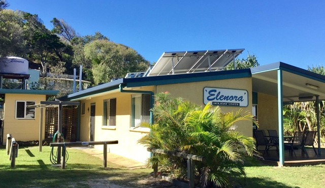 2 bedroom unit that sleeps 4 people