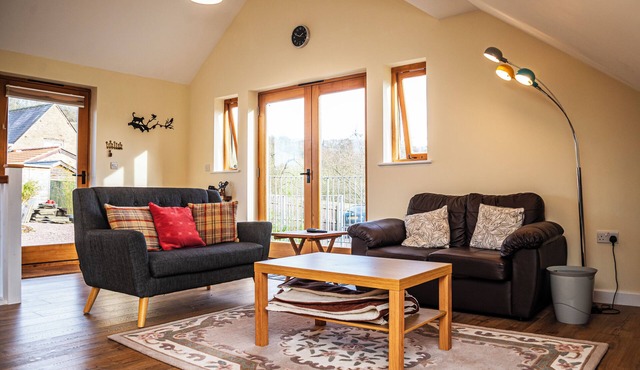 2 Bedroom Upside down Cottage. Comfortable accommodation for up to 4 guests.