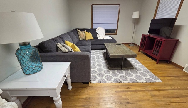 2-bedroom upstairs apartment in charming Mankato close to trails.