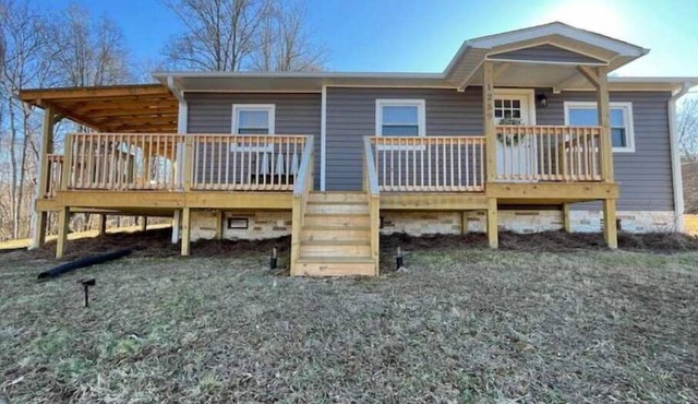 2-bedroom vacation home 11 minutes from The Andy Griffith Museum
