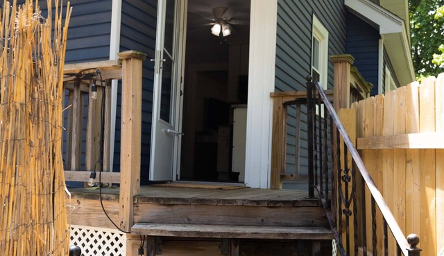 2-bedroom vacation home just 17 minutes drive to Ford Field