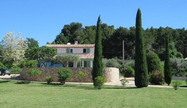 2 bedroom villa in a large garden with unheated pool