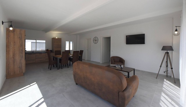 2 Bedroom Villa in bonifacio