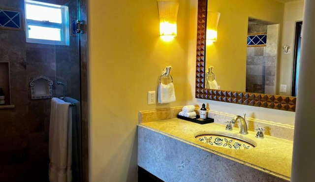 2-bedroom villa in amazing Cabo San Lucas with a fitness room and multiple pools