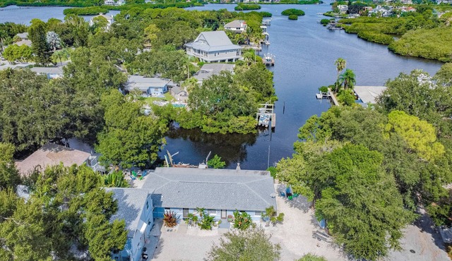 2 Bedroom Waterfront Apt In Ozona/Palm Harbor Beachcomber