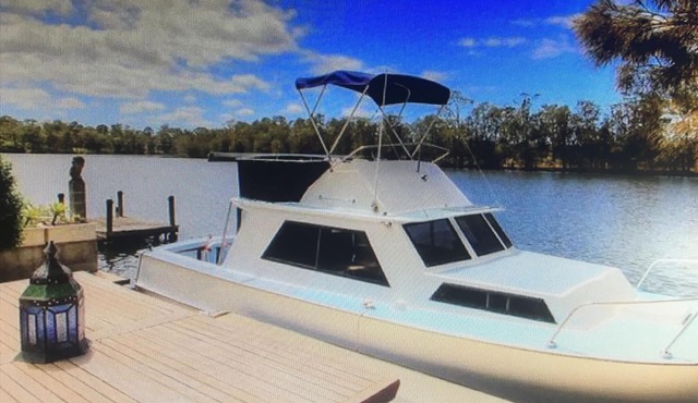 2 Bedroom Waterfront Cottage