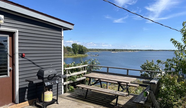 2-bedroom Waterfront Cottage in Georgian Bay - Rockwood #7