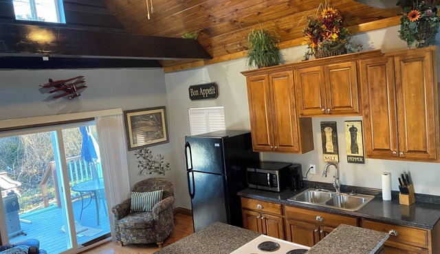 2-bedroom with a loft . Only a block away from the ATV/hiking trails !