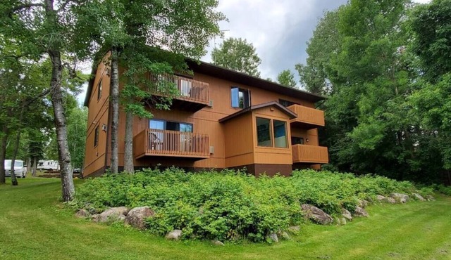 2 Bedroom Wolf Villa in Voyageurs National Park