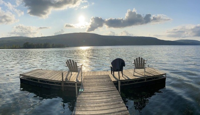 2 bedrooms, 1 Queen size sleeper sofa, 1 Bathroom - Sleeps 6