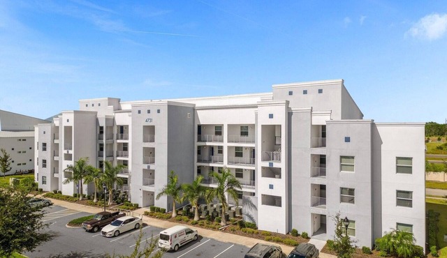 2 Bedrooms/2 Bathrooms/Storey Lake (4731-304 CT)