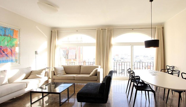 2 bedrooms, 2 bathrooms, views