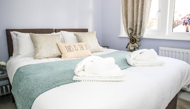 2 bedrooms apartment by the sea