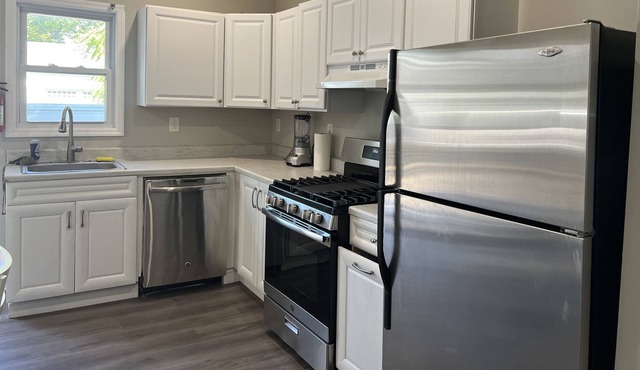 2 bedrooms apta with parking near Ocean Ave in long Branch
