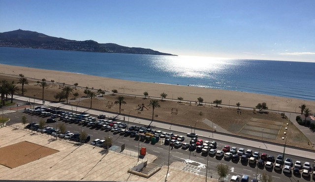 2 Bedrooms- Balcony with beautiful views, Beachfront.