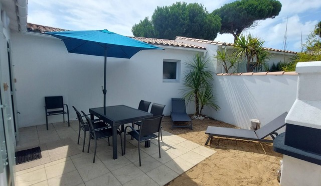 2 Bedrooms Private Vacation Home In Le Bois-Plage-En-Ré