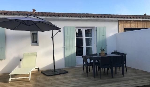 2 Bedrooms Apartment In Le Bois-Plage-En-Ré