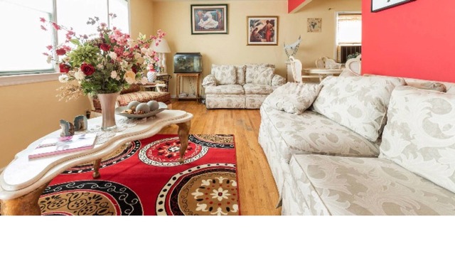 2 Bedrooms Gr8 for groups sleeps 8