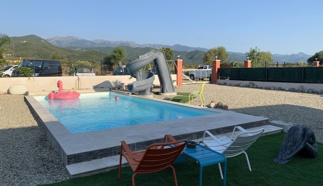 2 bedrooms in a pullhouse and jacuzzi