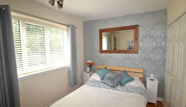 2 Bedrooms - Large Balcony Apartment & Parking