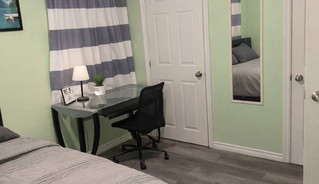 2 Bedrooms Upper Level