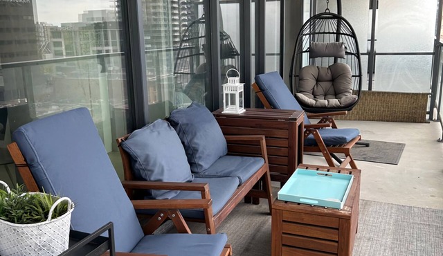 2 Beds 2 Baths downtown