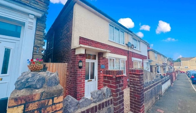 2 Beds, Entire Home, Spacious Bedrooms, Garden