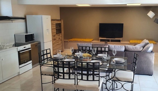 2-BizyFamily - Entire house of 120 m2 (6 people)