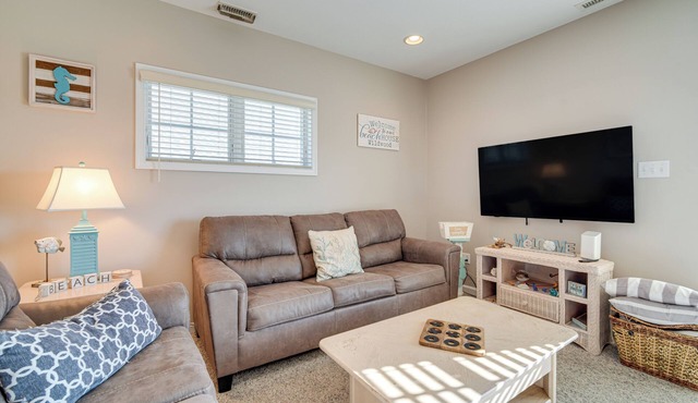 2 Blocks to Beach: Cozy Retreat in Wildwood!