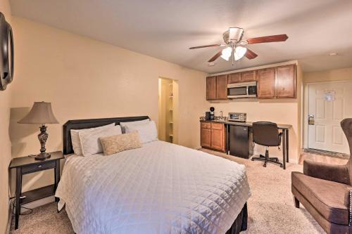 2 Blocks to Light Rail: Denver Unit w/Kitchenette