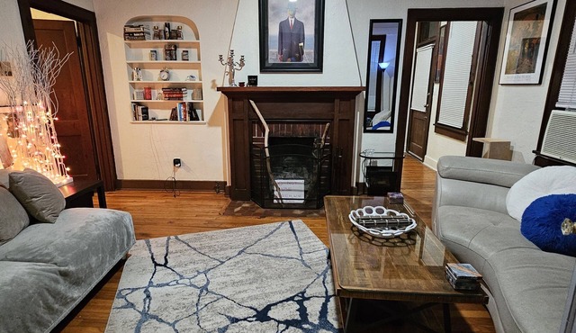 2 Blocks to UF Campus in Midtown & 10min Walk to Ben Griffin Stadium, Free Wi-Fi