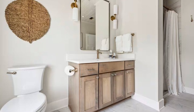 #2 Blue Lakeview Suite A