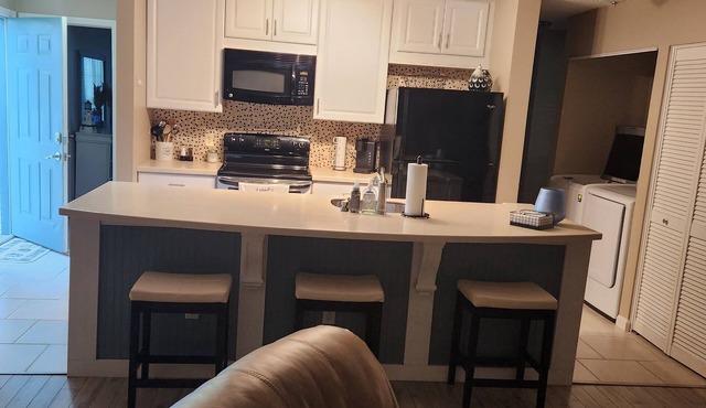 2 Br 2 Ba Condo close to Cherry Grove Beach 2 quiet patiosn20 minutes to Myrtle